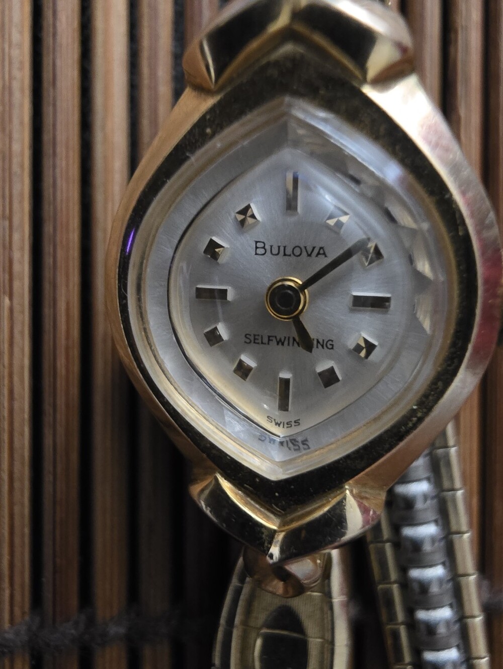 10k Rolled Gold Bulova Selfwinding Yellow Gold Watch (Vintage) - Picture 4 of 12